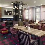 - The Niu, Cobbles By Ihg إسن