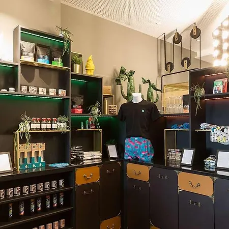 - The Niu, Cobbles By Ihg