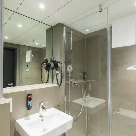 - The Niu, Cobbles By Ihg Essen