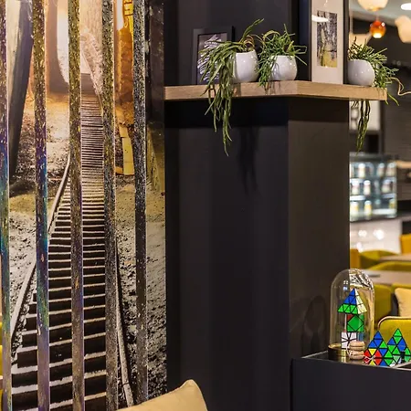- The Niu, Cobbles By Ihg 3* Essen