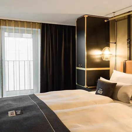 - The Niu, Cobbles By Ihg 3* Essen