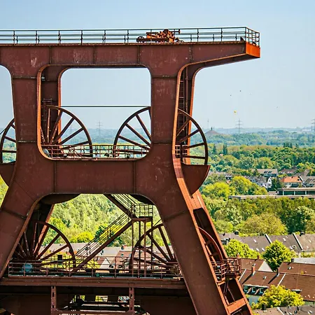 - The Niu, Cobbles By Ihg إسن