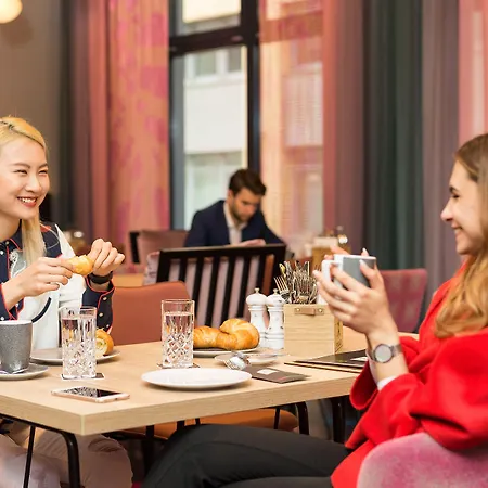 - The Niu, Cobbles By Ihg 3* Essen