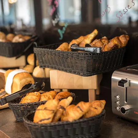 - The Niu, Cobbles By Ihg Otel