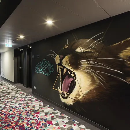 - The Niu, Cobbles By Ihg 3* Essen