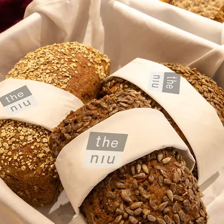 - The Niu, Cobbles By Ihg إسن