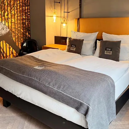 - The Niu, Cobbles By Ihg 3* Essen