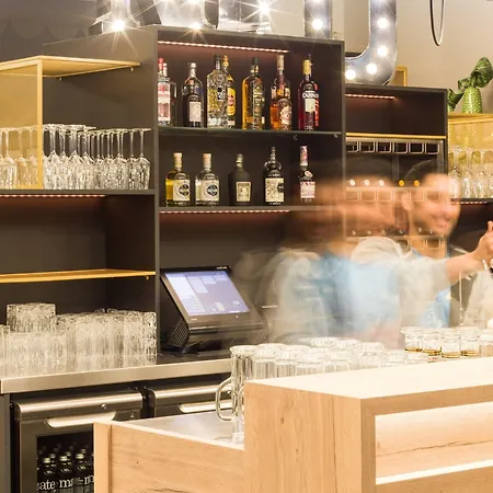- The Niu, Cobbles By Ihg Essen