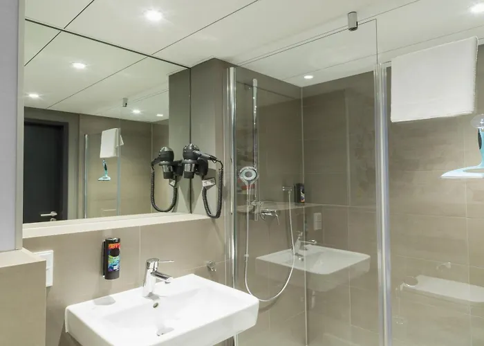 - The Niu, Cobbles By Ihg 3*