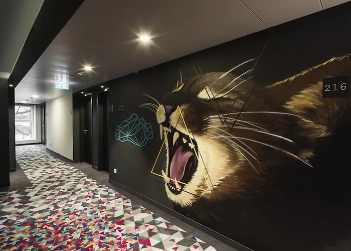 - The Niu, Cobbles By Ihg 3* 埃森