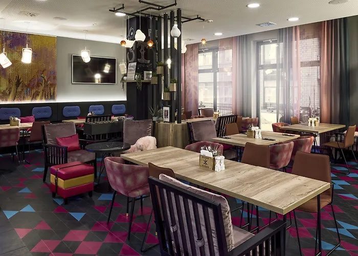 - The Niu, Cobbles By Ihg 埃森