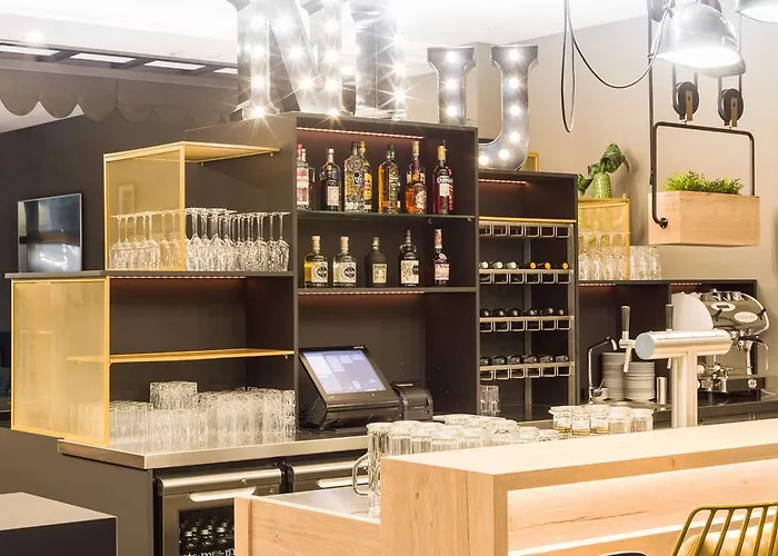 - The Niu, Cobbles By Ihg